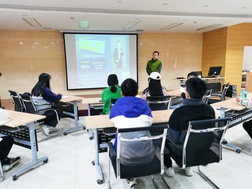 安陽(yáng)工學(xué)院職業(yè)生涯咨詢室 精準(zhǔn)就業(yè)指導(dǎo)與信息咨詢服務(wù)的創(chuàng)新實(shí)踐