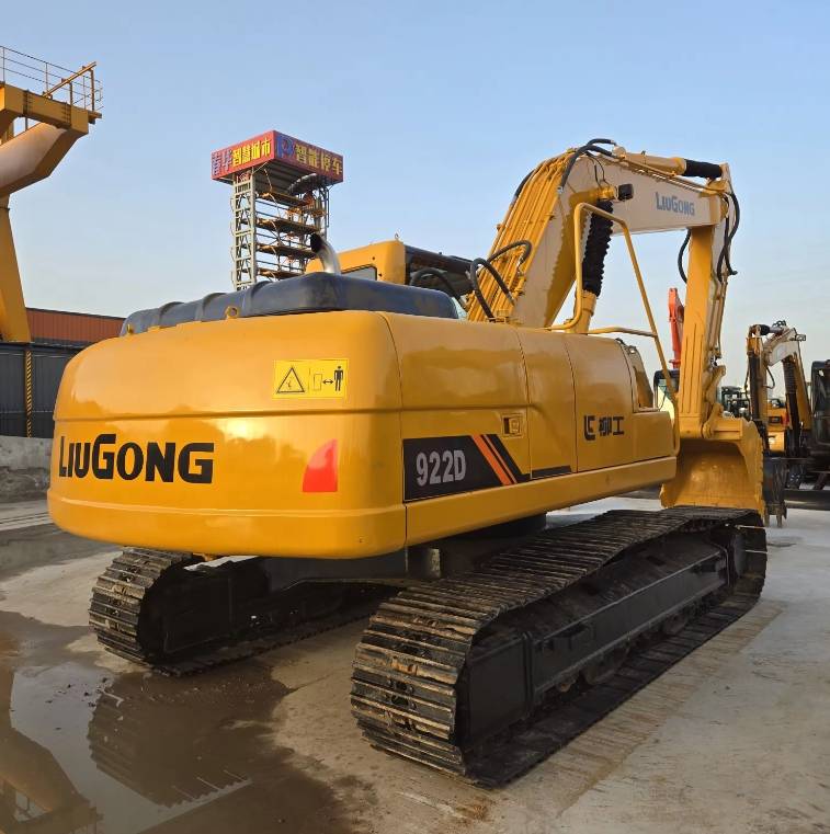 工程機(jī)械租賃報(bào)價(jià)大揭秘,哪個(gè)最具性?xún)r(jià)比?_價(jià)格_設(shè)備_起重機(jī)