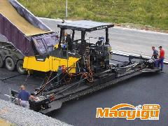 通達(dá)公路工程機(jī)械配件廠 專(zhuān)業(yè)設(shè)備租賃與安裝一站式服務(wù)，助力工程高效推進(jìn)